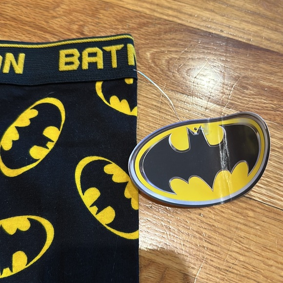 Batman Black and Yellow Boxer Briefs NWT - Picture 2 of 4